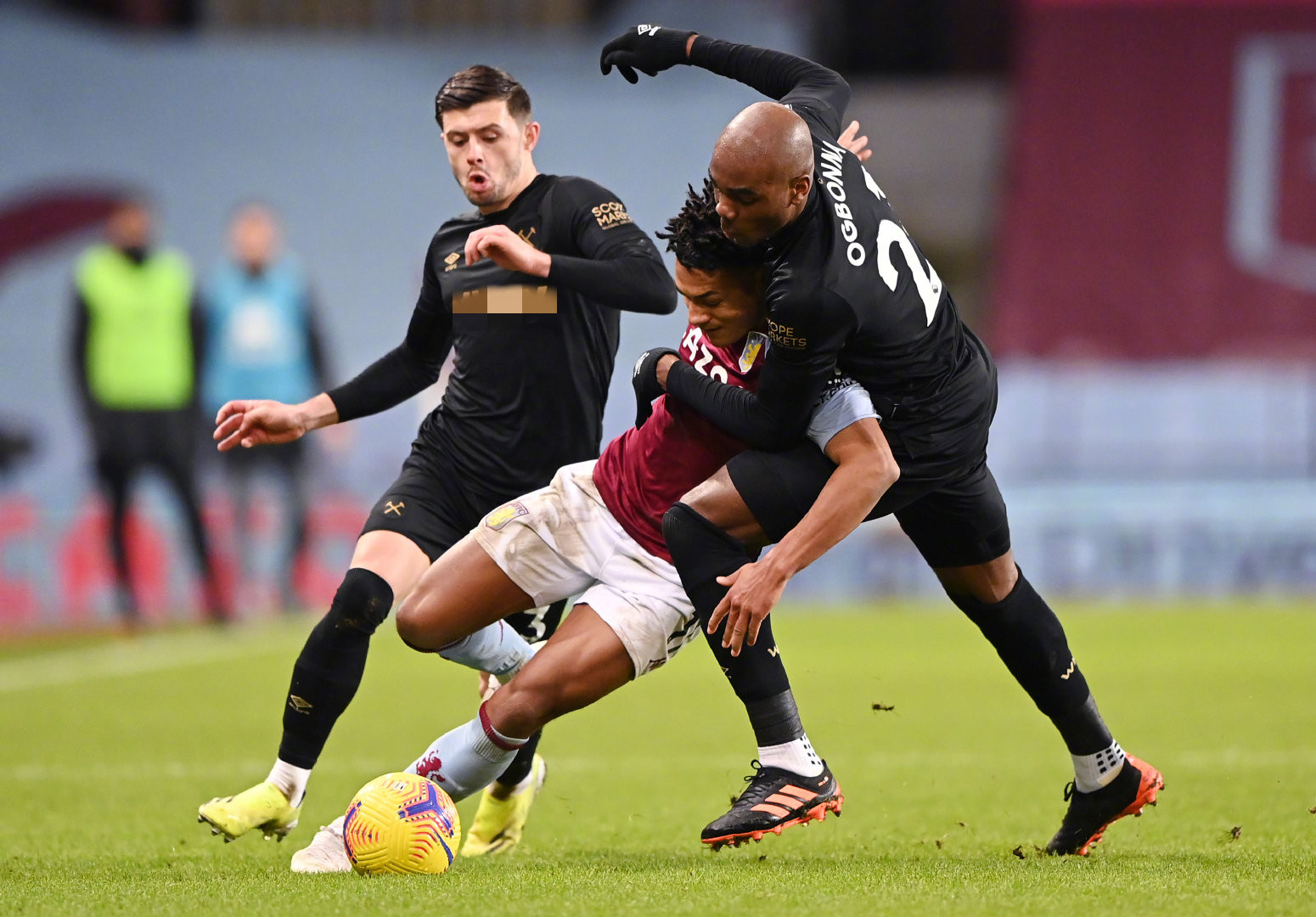 中引发了轰 中引发了轰